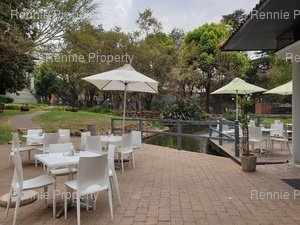 556m² Office Space to rent at Grayston Office Park in Sandown JHB