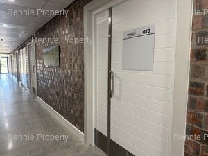 77m² Office Space to rent at Halo Medical Suites Paardevlei in Paardevlei