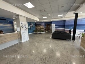 77m² Office Space to rent at Halo Medical Suites Paardevlei in Paardevlei
