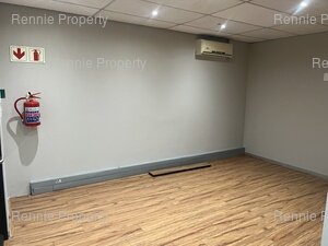 132m² Office Space to rent at Hurlingham Office Park in Hurlingham
