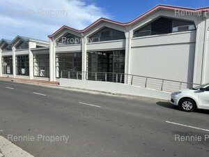 390m² Office Space to rent at M5 Business Park in Maitland