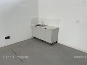 390m² Office Space to rent at M5 Business Park in Maitland