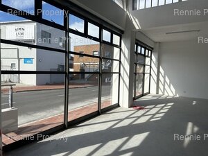 390m² Office Space to rent at M5 Business Park in Maitland