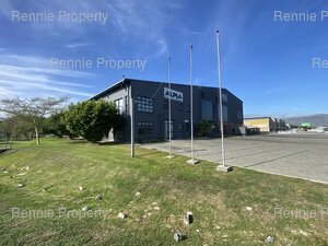 Warehouse to rent at 4 Stuart Close - Somerset West Business Park in Somerset West