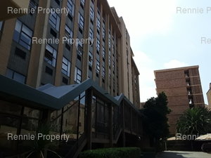 400m² Office Space to rent at Surrey Ave in Ferndale