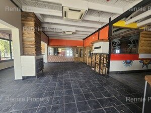 589m² Retail Shops to rent at The Village Square - Durbanville in Durbanville