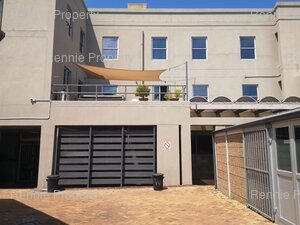 175m² Office Space to rent at Twin Oak Towers in Somerset West