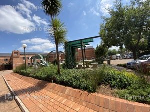210m² Office Space to rent at Waterview Corner in Bruma