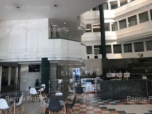 Office Space to rent at 10 South Boulevard in Bruma