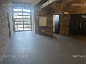 696m² Office Space to rent at 127 Cecil Road in Salt River