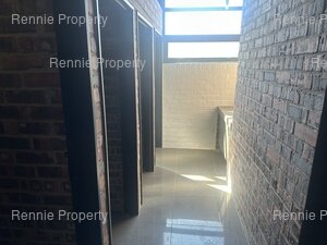 696m² Office Space to rent at 127 Cecil Road in Salt River
