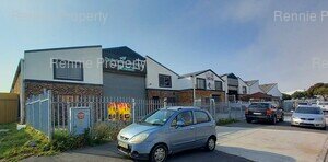 586m² Warehouse to rent at 20 4th Street - Montague Gardens in Montague Gardens