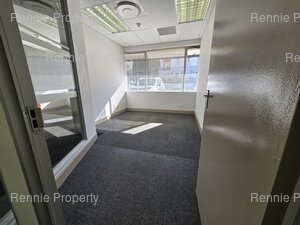 938m² Office Space to rent at 33 Fricker Road in Illovo