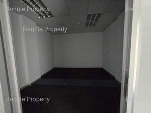 937m² Office Space to rent at 33 Fricker Road in Illovo