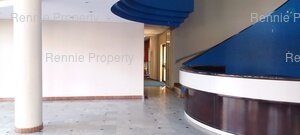 Warehouse to rent at Glomail Head Office in Vorna Valley