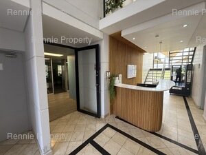 544m² Office Space to rent at Greenford Office Estate Phase 1 in Kenilworth