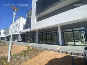 159m² Office Space to rent at Halo Medical Suites Paardevlei in Paardevlei