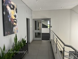 400m² Office Space to rent at Hurlingham Office Park in Hurlingham