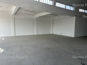 390m² Office Space to rent at M5 Business Park in Maitland