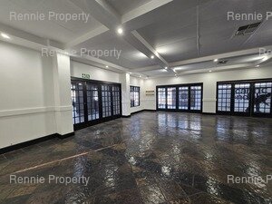 242m² Retail Shops to rent at Parkmore Square in Parkmore
