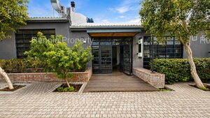 185m² Office Space to rent at Salt Orchard Building 1 and Building 2 in Salt River