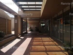 175m² Office Space to rent at Twin Oak Towers in Somerset West