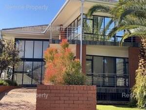 264m² Office Space to rent at Viscount Office Park in Bedfordview