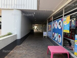 56m² Retail Shops to rent at Fountain Square - Somerset West in Somerset West