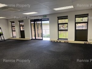 150m² Office Space to rent at Hurlingham Office Park in Hurlingham