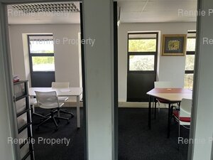150m² Office Space to rent at Hurlingham Office Park in Hurlingham