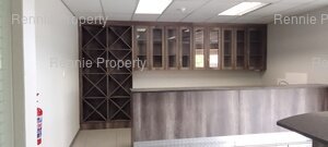 1 118m² Warehouse to rent at Howick Close Waterfall Park in Vorna Valley