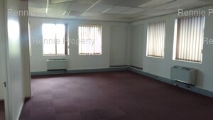 155m² Office Space to rent at Howick Gardens in Vorna Valley