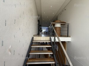 544m² Office Space to rent at Greenford Office Estate Phase 1 in Kenilworth