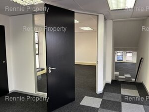277m² Office Space to rent at Hurlingham Office Park in Hurlingham