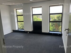 400m² Office Space to rent at Hurlingham Office Park in Hurlingham