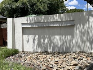 Office Space to rent at Little Fourways Office Park in Magaliessig