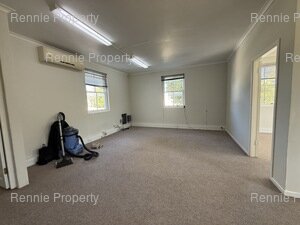196m² Office Space to rent at Pastorie Park in Somerset West