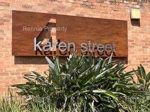 242m² Office Space to rent at 4 Karen Street in Lyme Park
