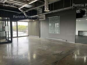 276m² Retail Shops to rent at Design Quarter Offices in Fourways