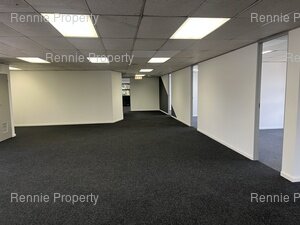 400m² Office Space to rent at Hurlingham Office Park in Hurlingham