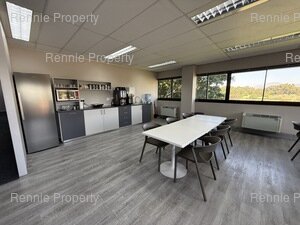 1 250m² Office Space to rent at Golf Park in Mowbray