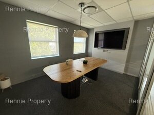 544m² Office Space to rent at Greenford Office Estate Phase 1 in Kenilworth