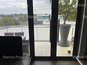 276m² Retail Shops to rent at Design Quarter Offices in Fourways