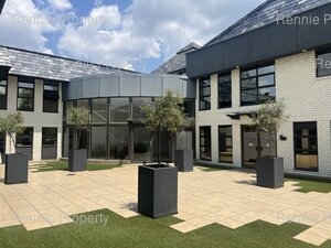 235m² Office Space to rent at Hurlingham Office Park in Hurlingham
