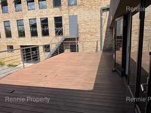 277m² Office Space to rent at Hurlingham Office Park in Hurlingham