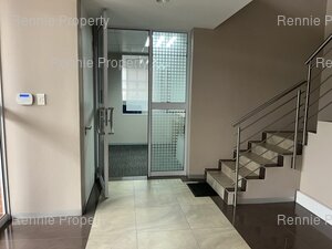 117m² Office Space to rent at Mulberry Hill Office Park in Dainfern