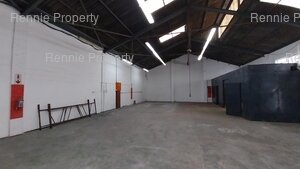 500m² Warehouse to rent at Brice Industrial Park in Epping Industrial
