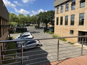 277m² Office Space to rent at Hurlingham Office Park in Hurlingham