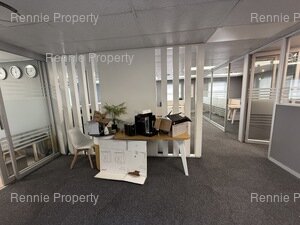 544m² Office Space to rent at Greenford Office Estate Phase 1 in Kenilworth