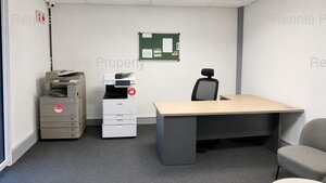 296m² Warehouse to rent at 2 on London in Brackenfell